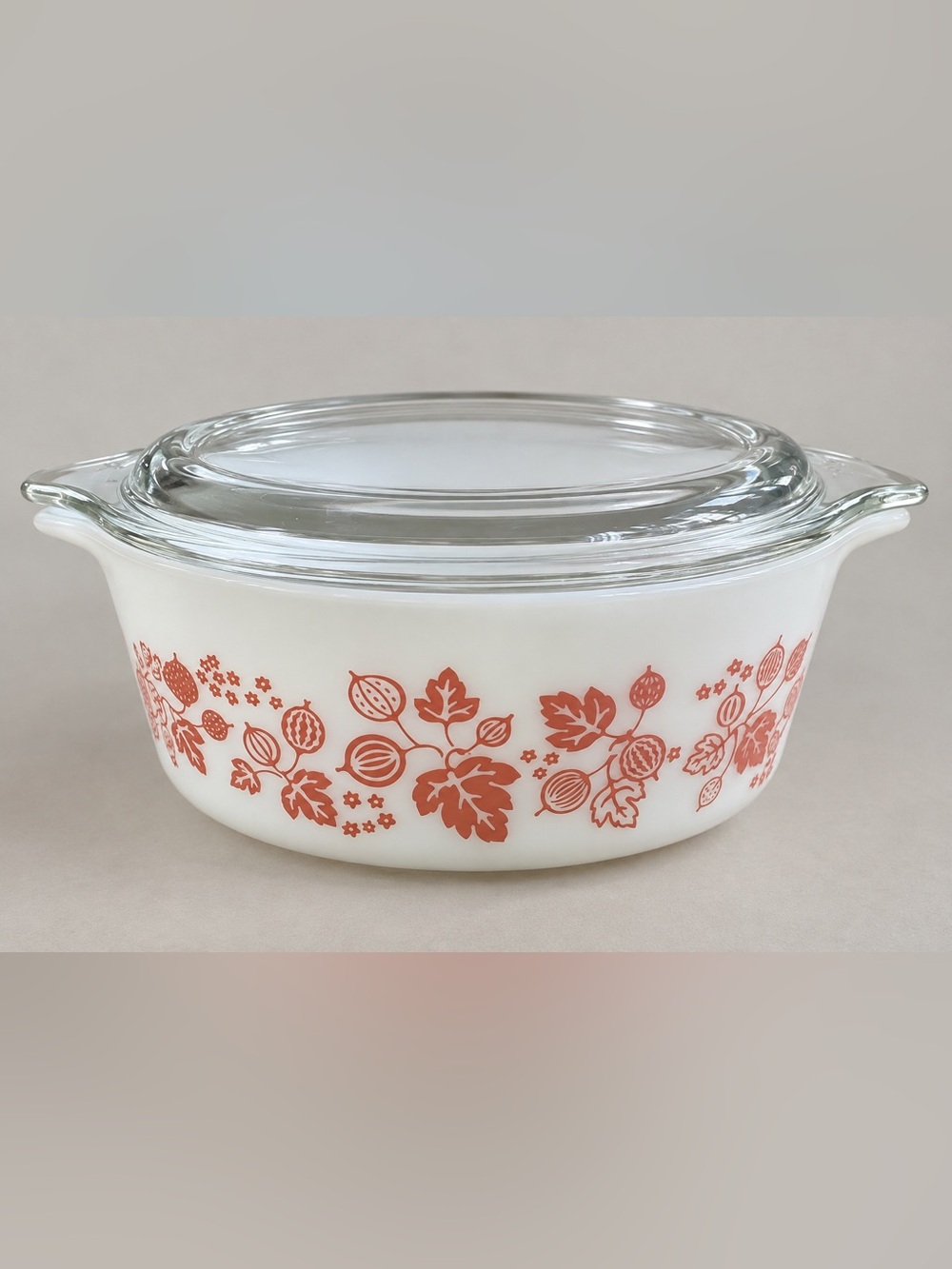 PYREX white w/pink Gooseberry 1 1/2 pint casserole dish #472 / lid 470